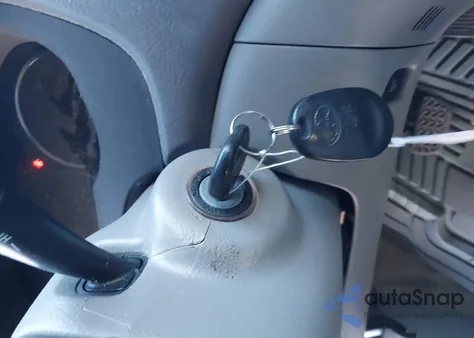 2010 Toyota Sienna Le из США, поврежденный, VIN 5TDKK4CC6AS335469